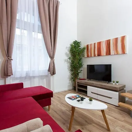 Downtown Serenity - Geraldine *