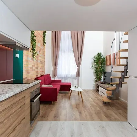 Downtown Serenity - Geraldine * Budapest